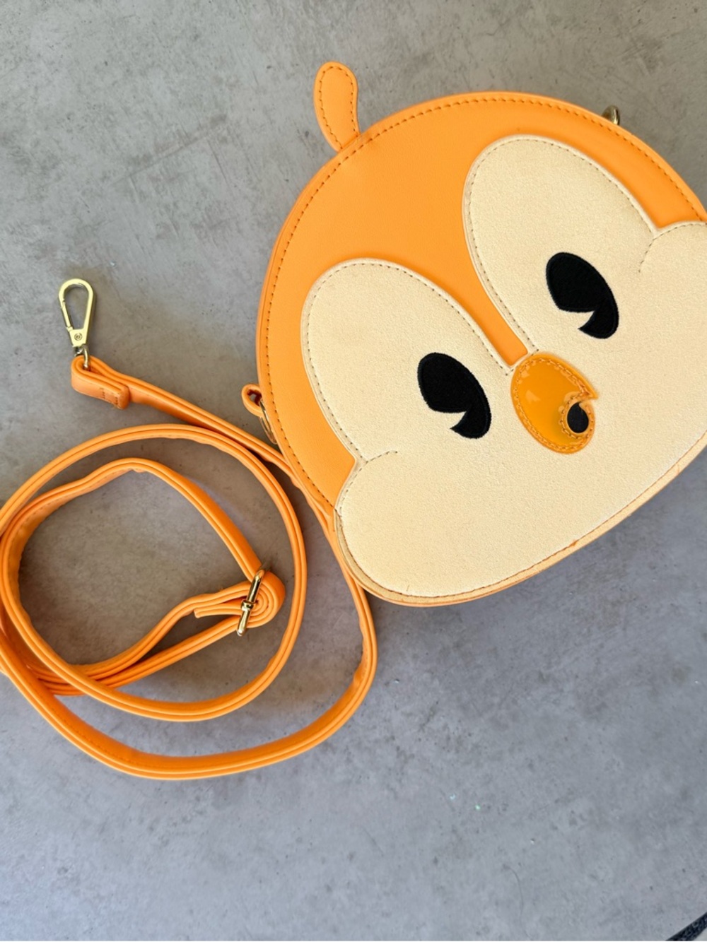 DisneyParks loungefly Chuuby Bird crossbody bag - Picture 8 of 8